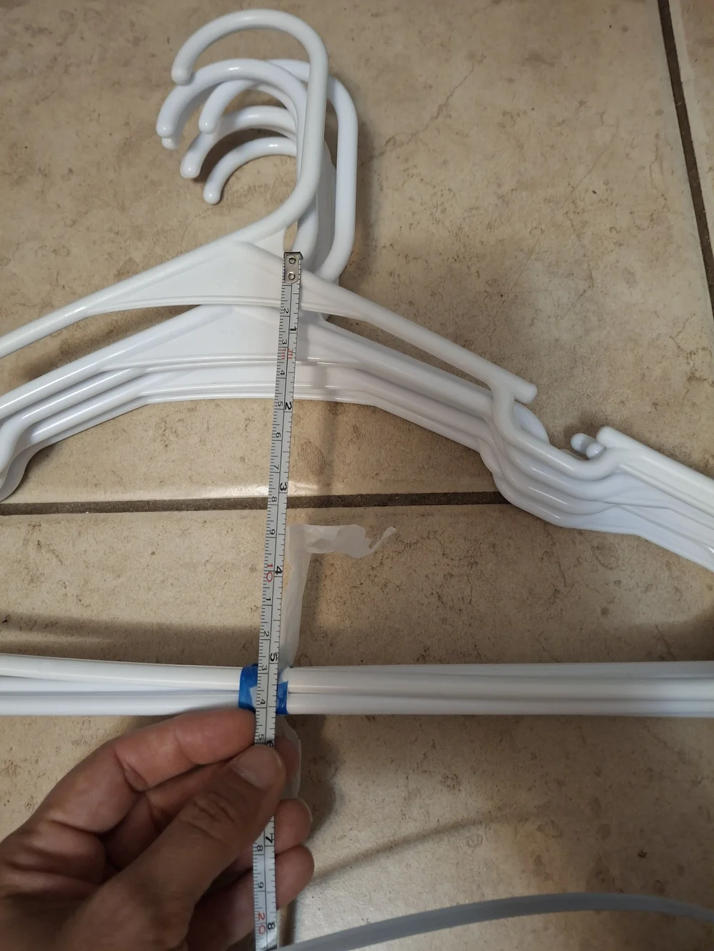 10 White Plastic Closet Hangers - Multipack